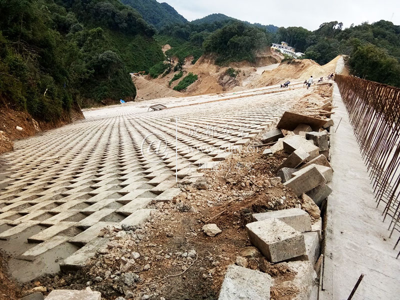 安岩物联为云南省临沧市耿马县十八道河水库提供大坝安全监测仪器及安装服务